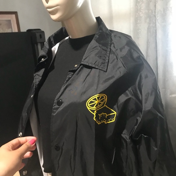 Windbreaker - Picture 2 of 5